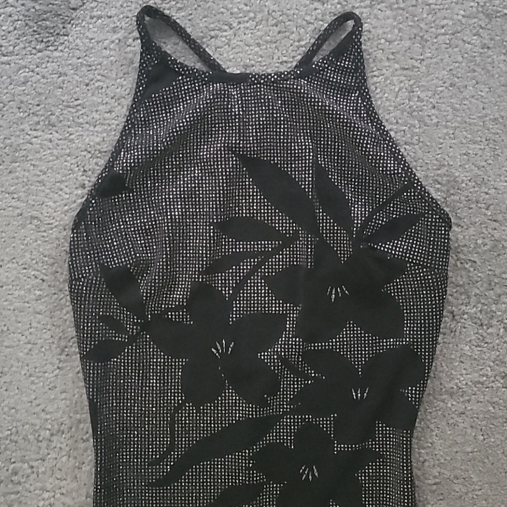 Dress - Picture 2 of 4